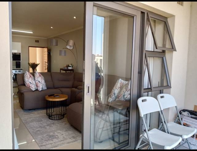 2 BEDROOM APARTMENT TO LET IN UMHLANGA RIDGE